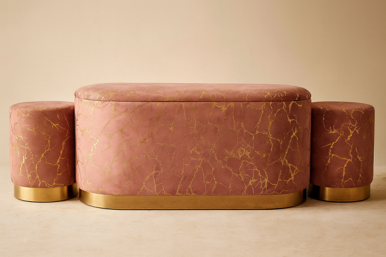 Set Divanetto contenitore vellutato e 2 Pouf con venature oro o argento– Vari colori