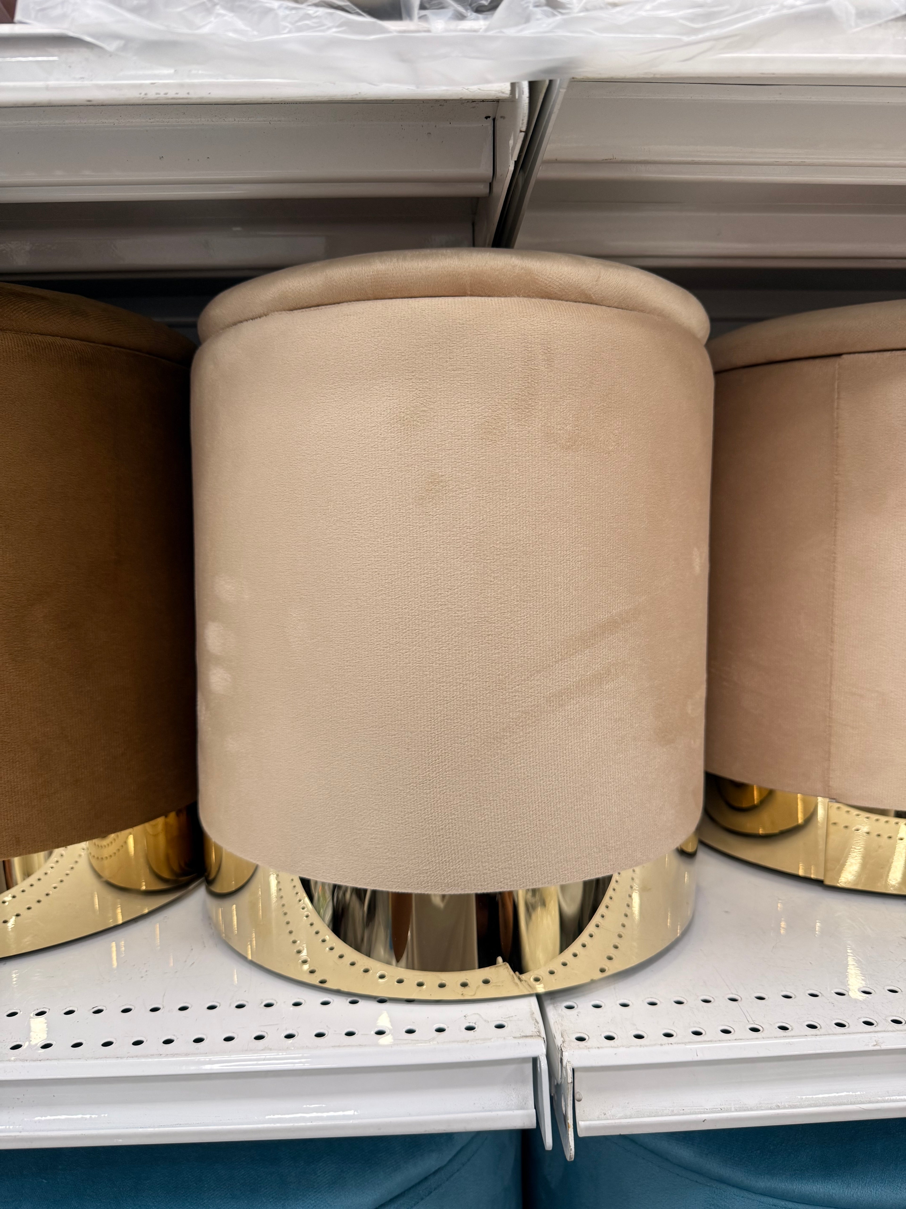 Pouf SEMPLICE dettagli oro