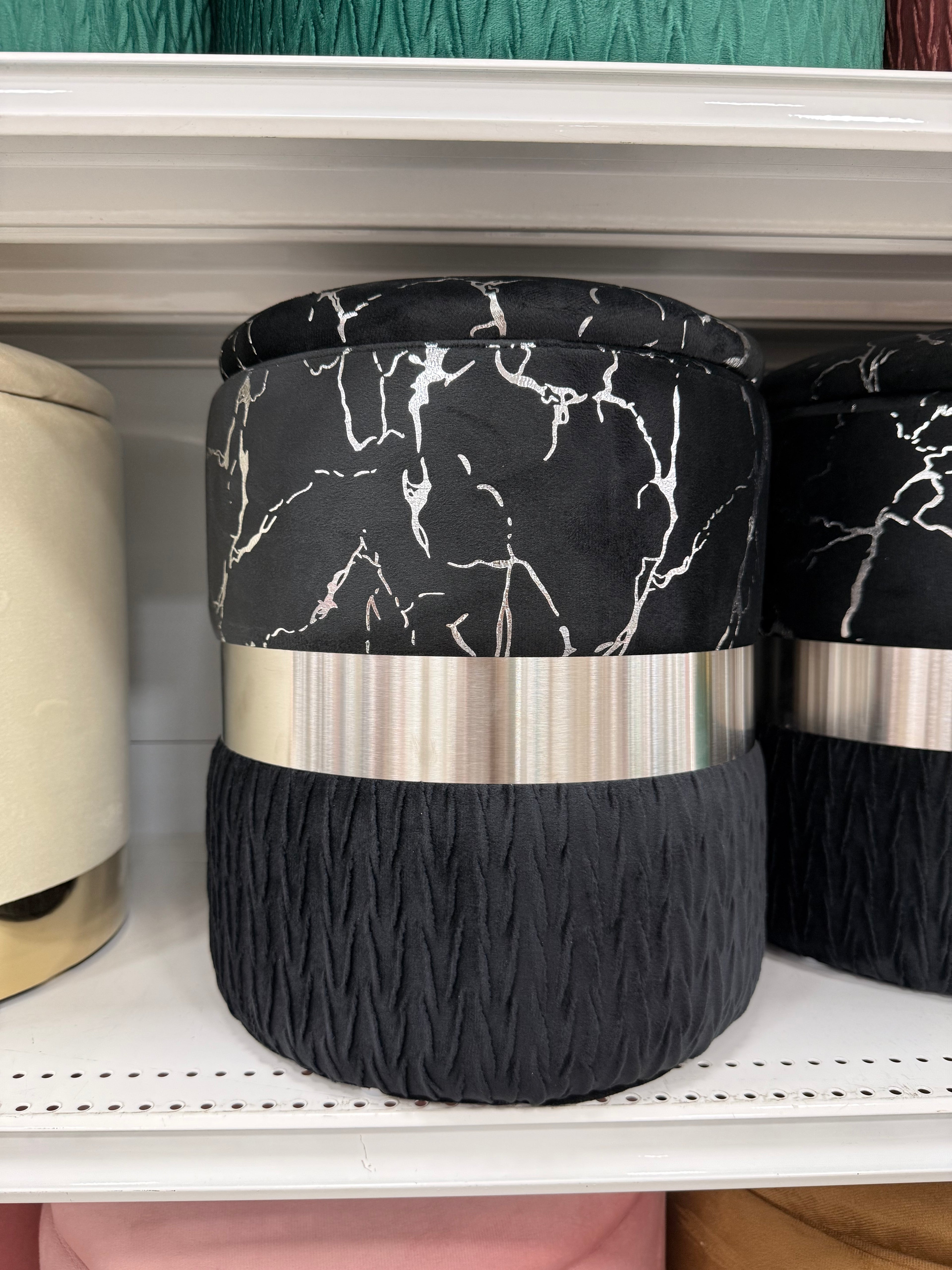 Pouf A FANTASIA dettagli argento