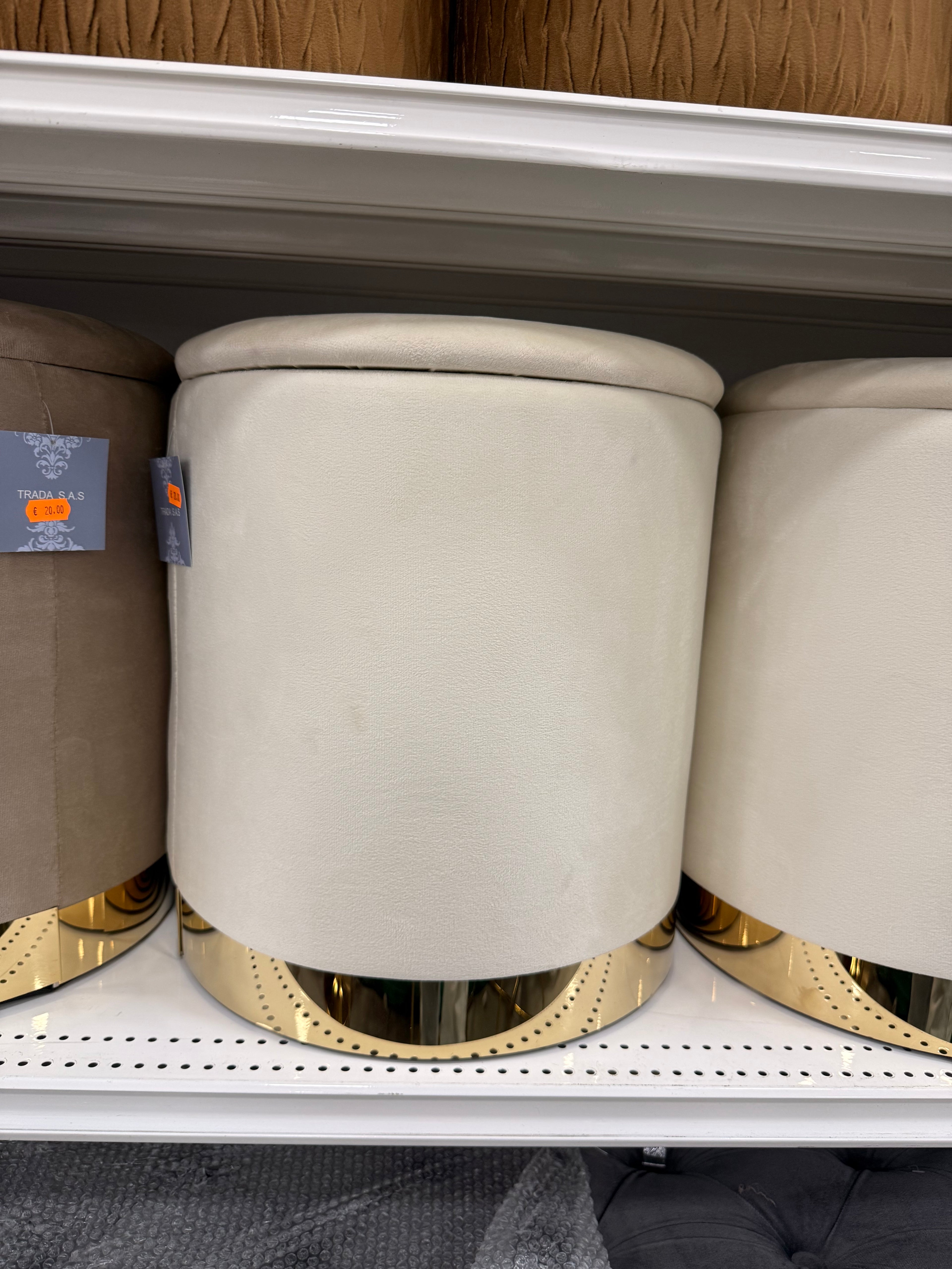 Pouf SEMPLICE dettagli oro