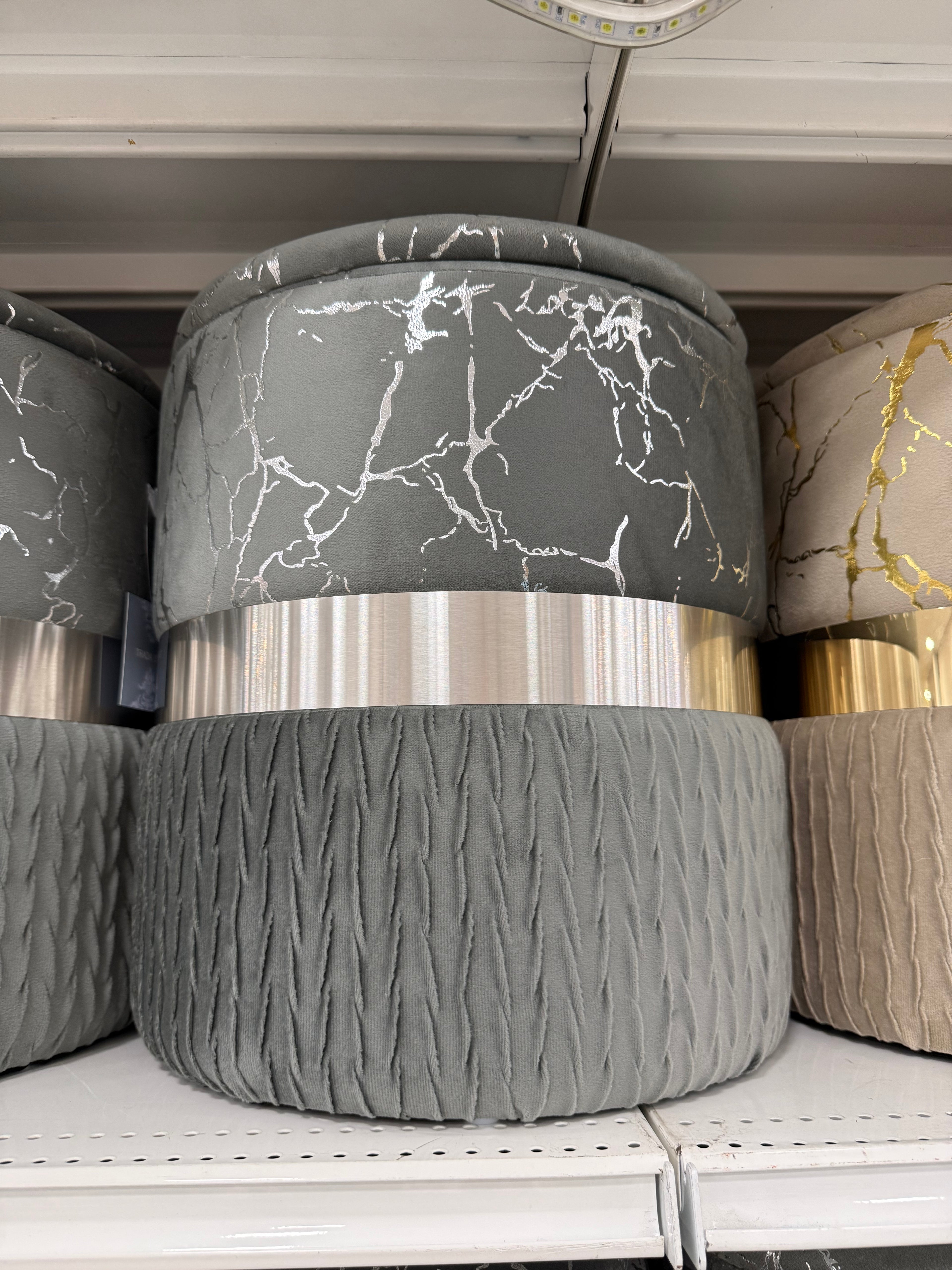 Pouf A FANTASIA dettagli argento