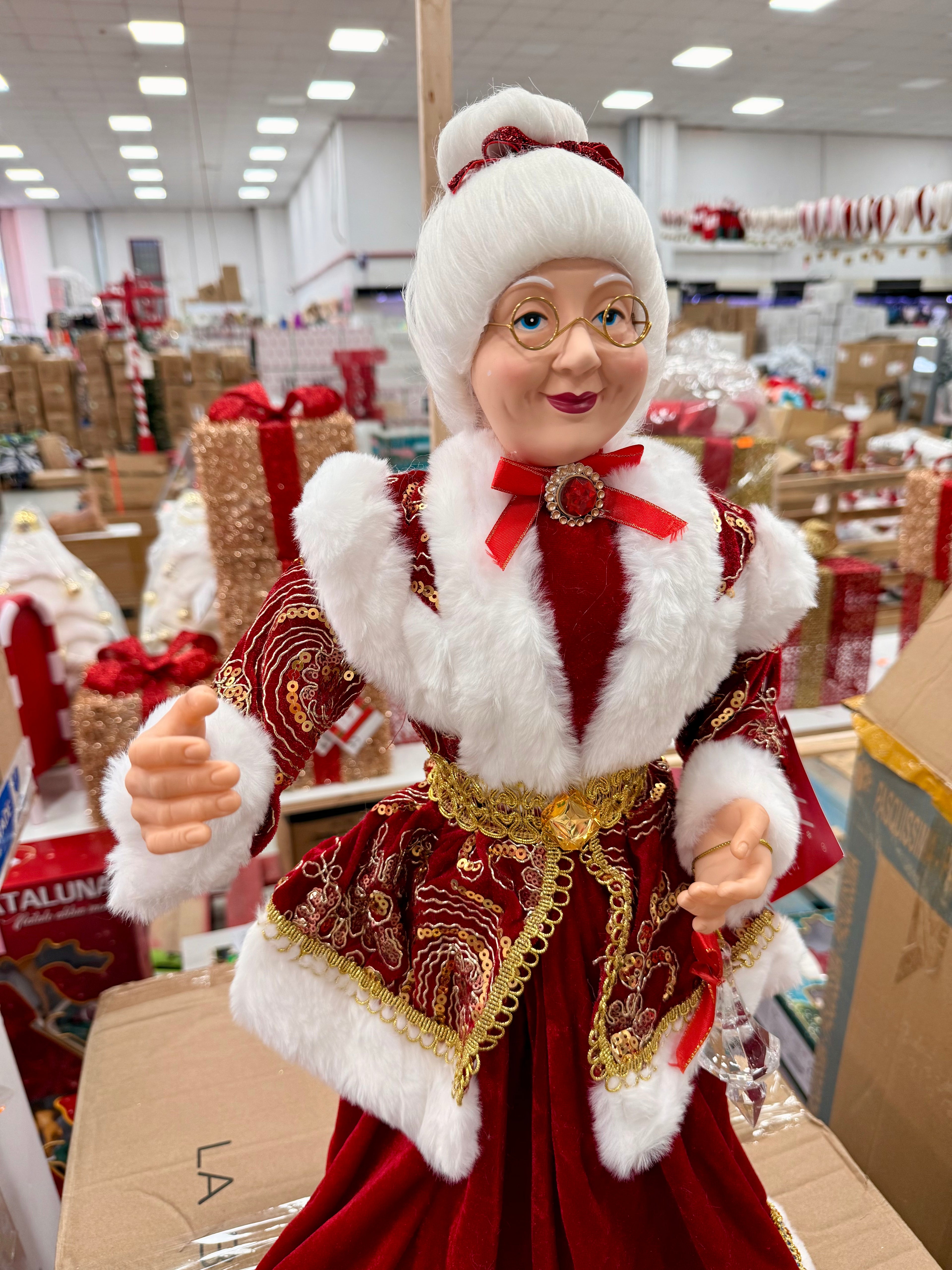 Signora Natale Decorativa in Velluto Rosso e Pelliccia Bianca – Disponibile in 2 Misure