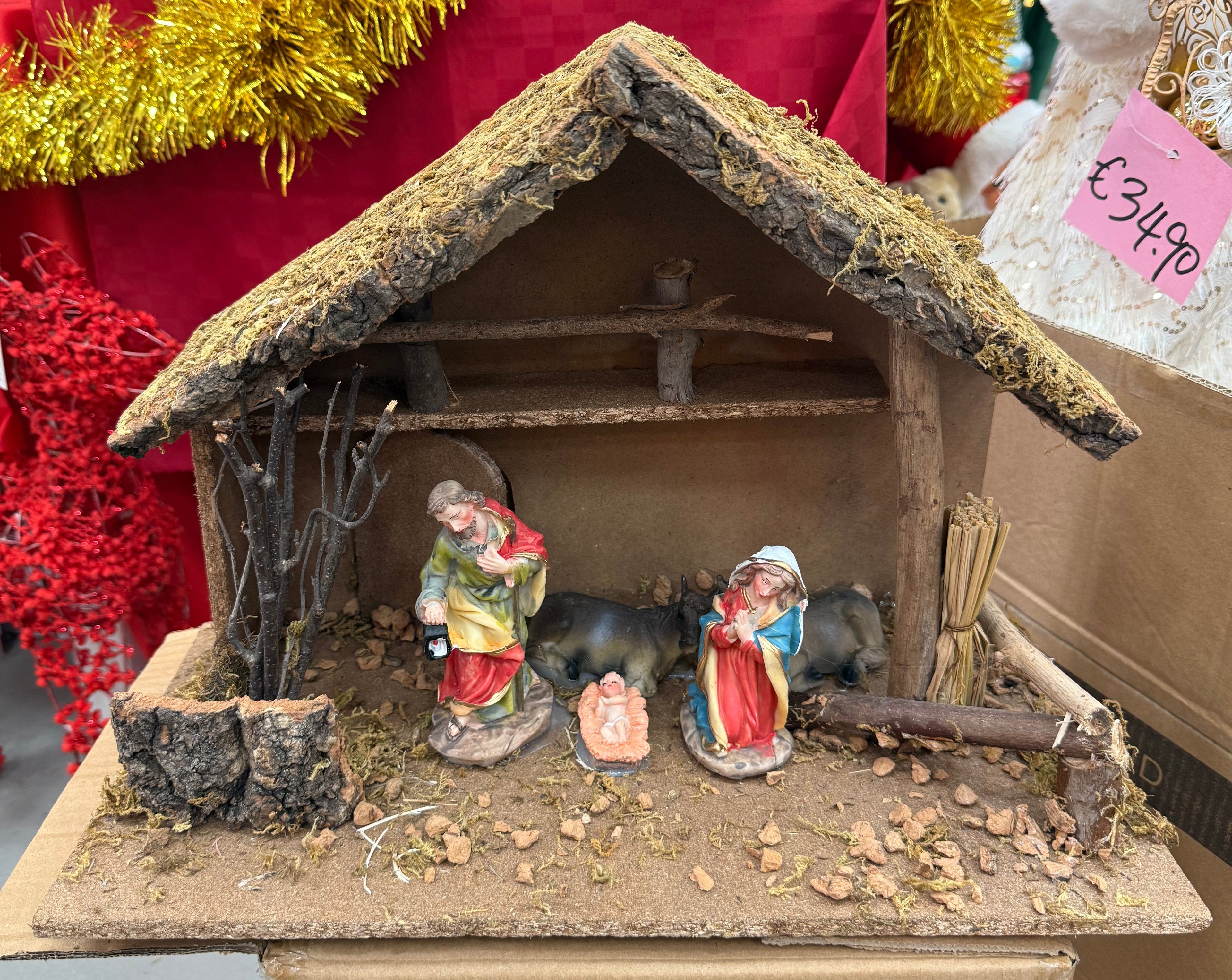 Presepe Completo con Capanna e Pastori – 33x42x22 cm