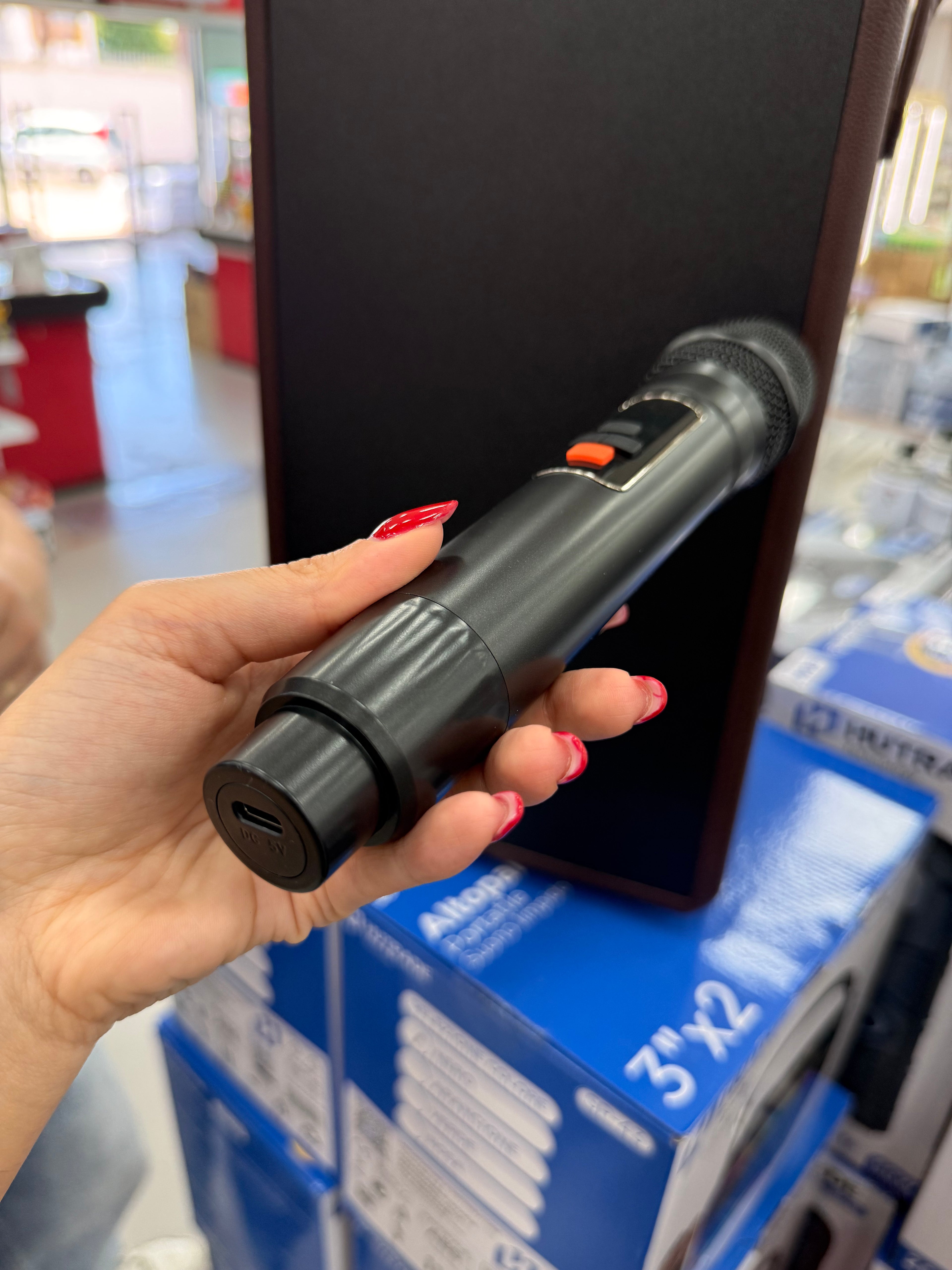 Altoparlante Bluetooth Portatile HUTRADE SP-41 con 2 Microfoni Wireless e Luci RGB