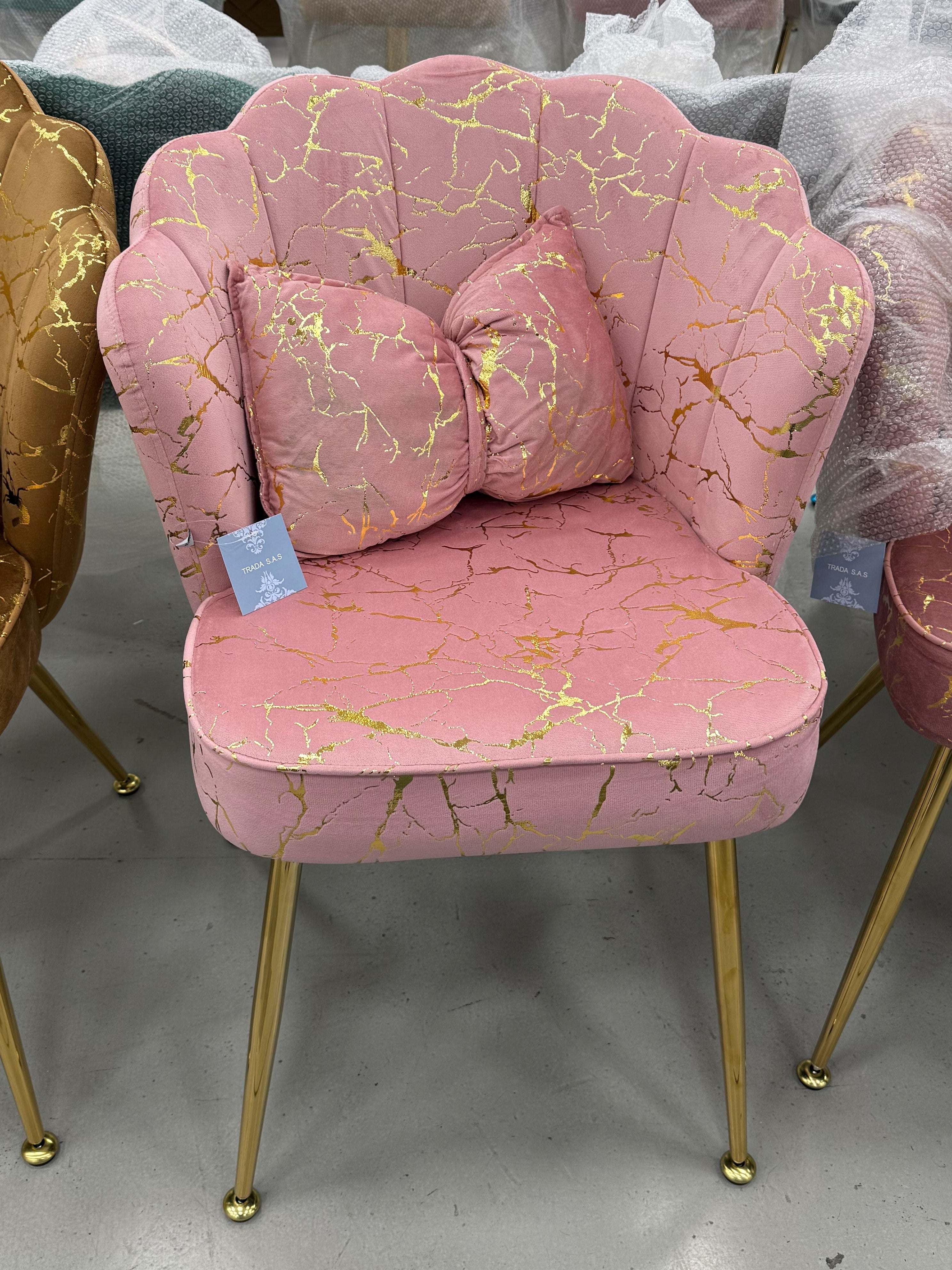 Sedia a conchiglia in velluto con venature metalliche – Vari colori